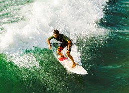 PP电子-曼晚独家条款揭秘，格林伍德若今夏转会，曼联将获50%二转分成收益